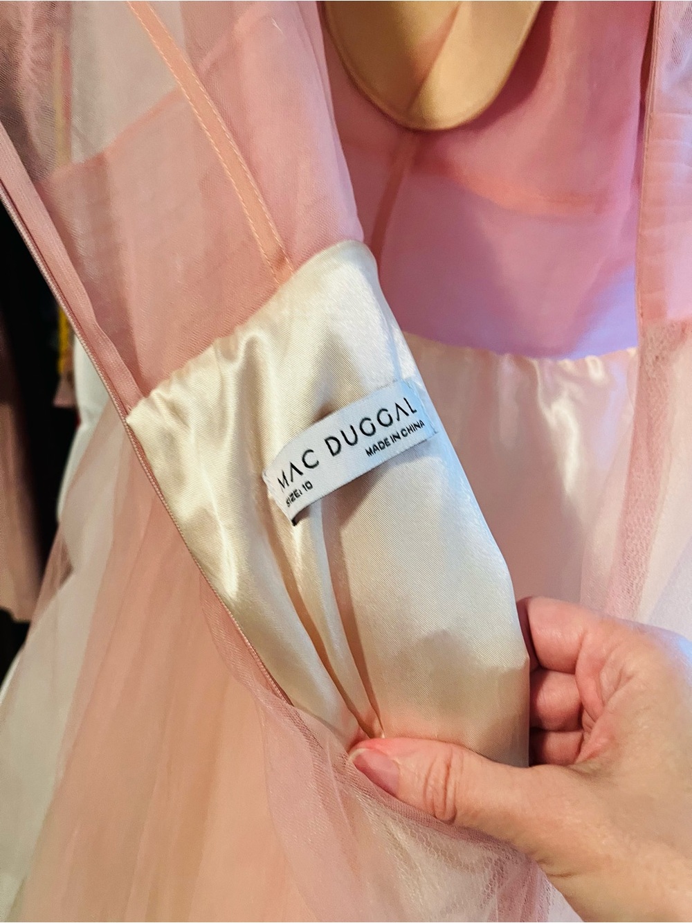 Mac Duggal ombre tulle ballgown size 10 worn once - Picture 3 of 3
